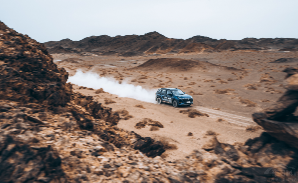 �ڶ���CS75PLUS�y�ֺ����(m��ng)��ͬ�l(f��)����(d��ng)