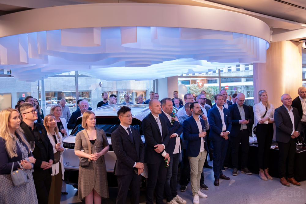 ���DFREE��ꑱ��W �����׼ҍ��DŲ���_�I(y��)