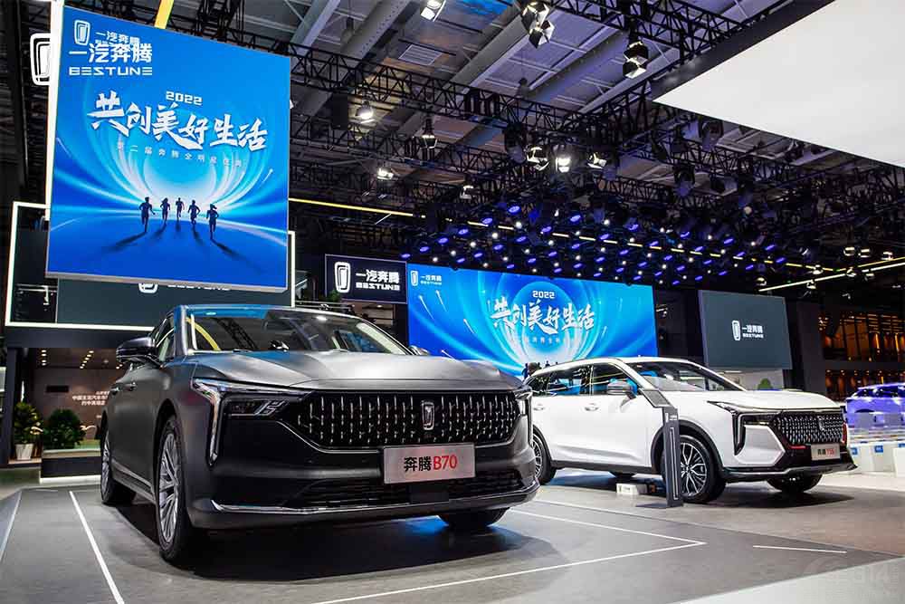 һ�����vB70S����ʿ����(chu��ng)���L(zh��ng)��܇չ����