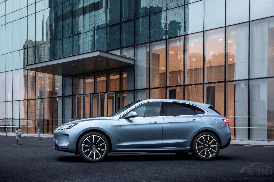 AITO��(w��n)��M5 EV 7��27����ʽ�_(k��i)��Сӆ