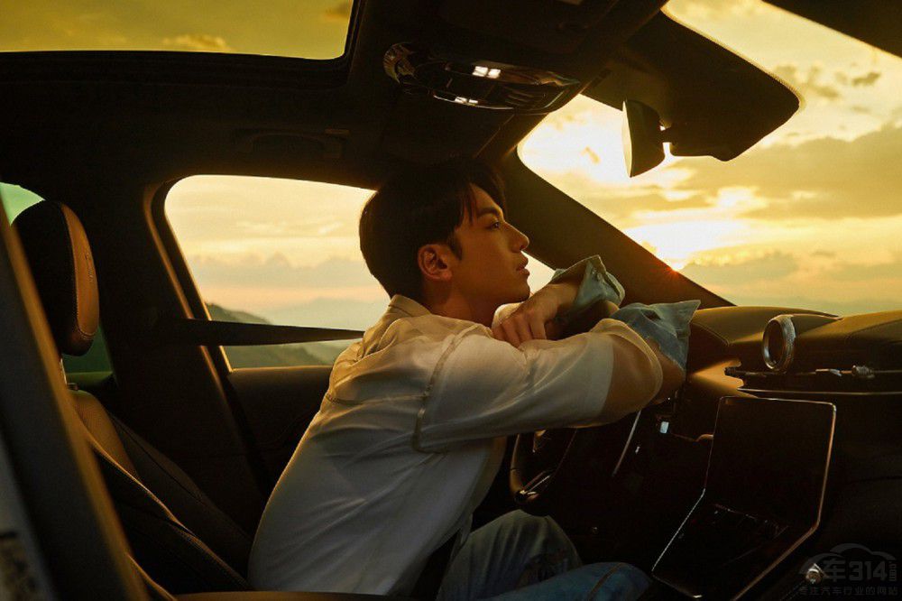 ��ɯ����ȫ��Grecale�_������Ԋ��֮����