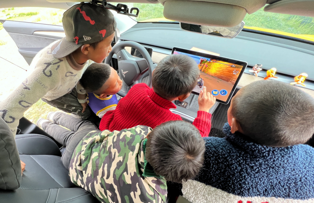 �ؑc����˹��֮�á����ȫ��λչ�F(xi��n)�a(ch��n)Ʒ����