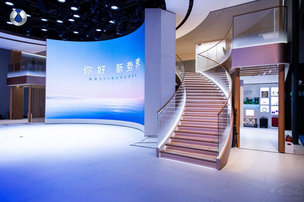 �v��(sh��)�y����SUV����܇(ch��)ȫ�򹫱������س�