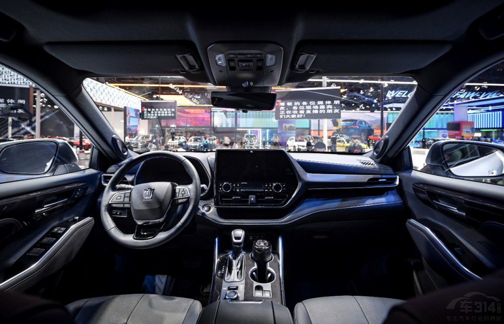 �ʹ�ꑷ�2.0T���̈́�(d��ng)���ɶ�܇չ�ű��ǈ�(ch��ng)