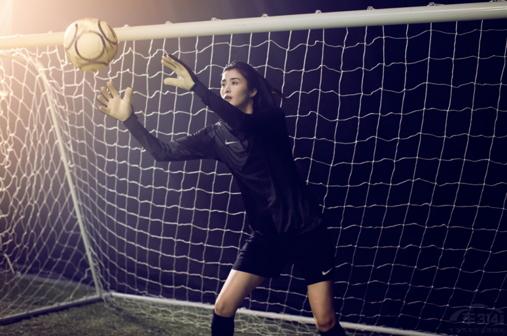 開啟標(biāo)致時(shí)刻 女足門將趙麗娜喜提新408 開啟標(biāo)致時(shí)刻 女足門將趙麗娜喜提新408