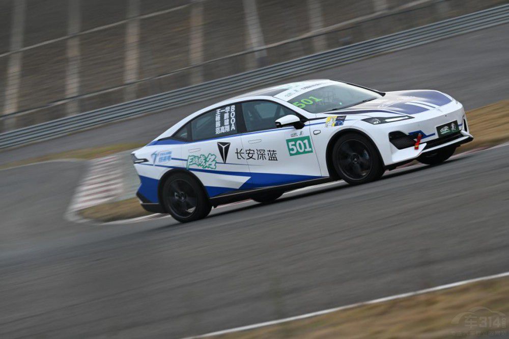 �Ƽ���(chu��ng)�I(l��ng)δ�� �L��160����Ƽ��ɹ�չ��Ļ