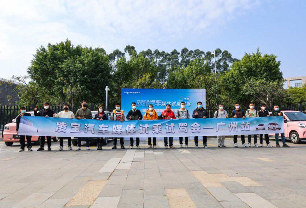 �茚��܇��ꑏV��܇չǰý�wƷ�b��(hu��)��Ļ