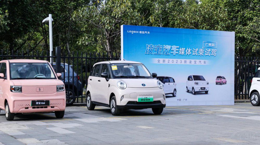 �茚��܇��ꑏV��܇չǰý�wƷ�b��(hu��)��Ļ