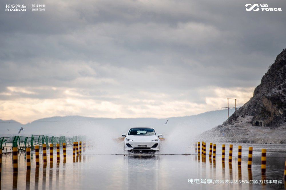 ���{SL03�ɹ�����(zh��n)1200km���L�澳֮��