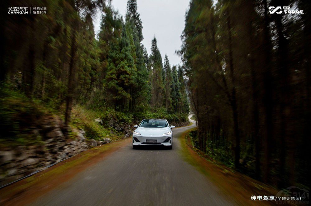 ���{SL03�ɹ�����(zh��n)1200km���L�澳֮��