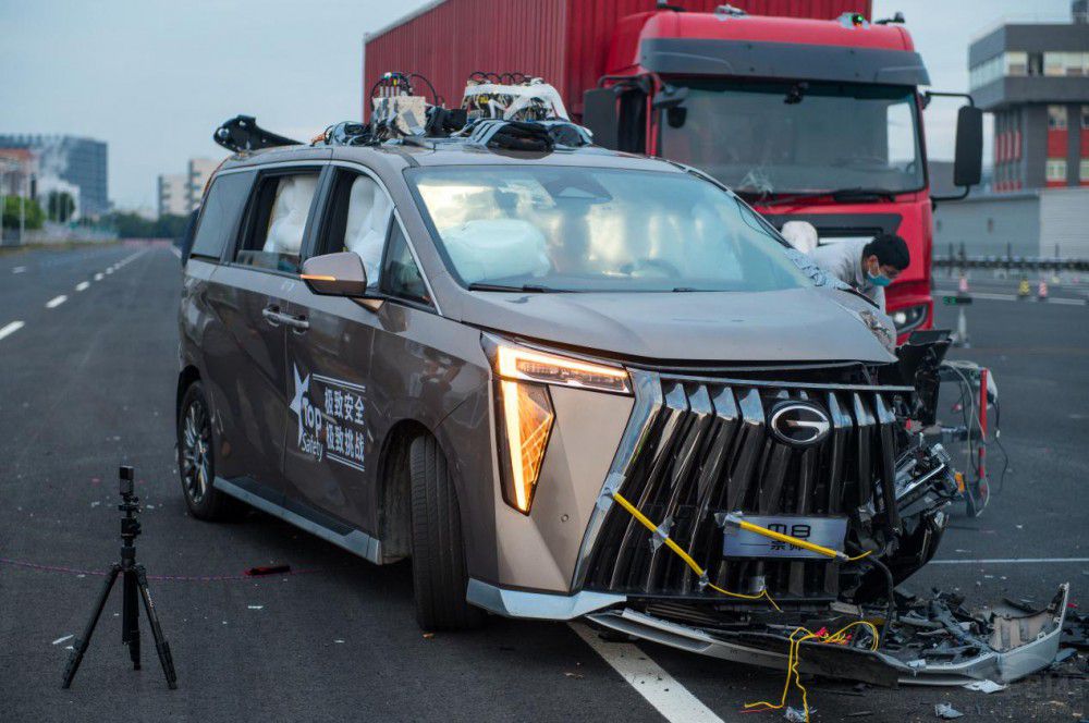 ʲô�ӵ�MPV�����ȫ��M8�ڎ��o����