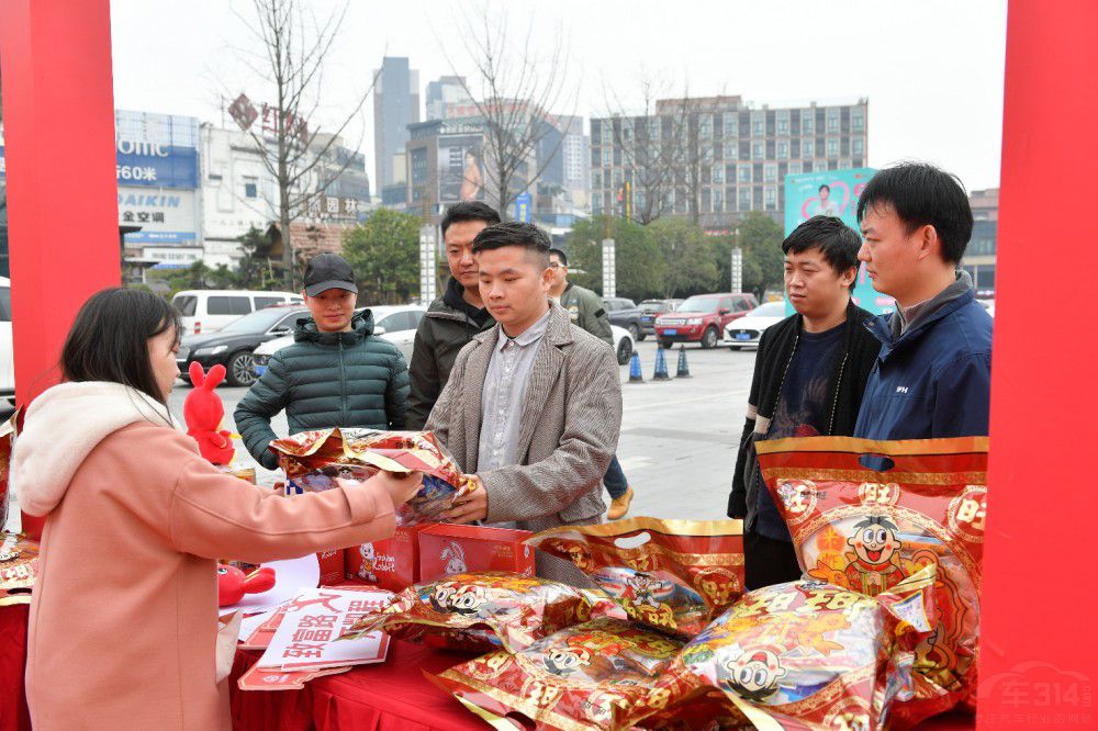 �L(zh��ng)���P��ů���͸������(d��ng)�c(di��n)ȼ�Ñ�������