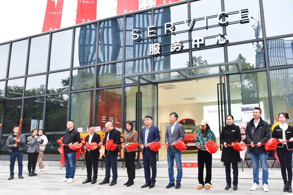 “連下兩城” 特斯拉在重慶開啟第十家門店 “連下兩城” 特斯拉在重慶開啟第十家門店