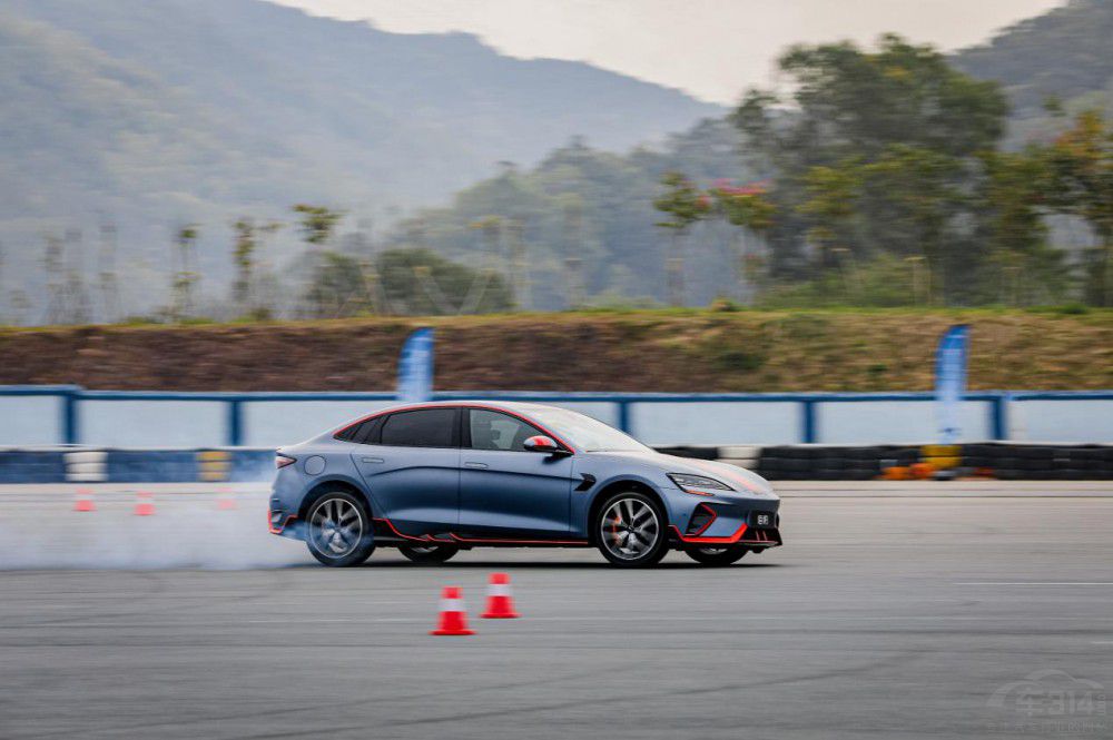 �����ں� ߀�ǵ͹��˱ȁ���CTB���g(sh��)����