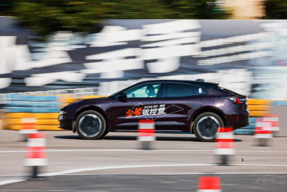 �C�bȫ�� �O�001ȫ���{�ؠI�ؑcվ��Ļ