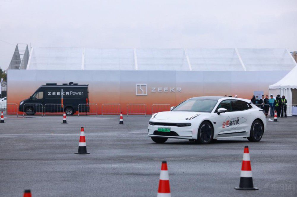 �C�bȫ�� �O�001ȫ���{�ؠI�ؑcվ��Ļ