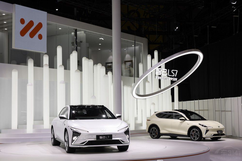 �Ϻ�܇չ�Ǽ���܇��ʽ�l(f��)����AI4M���ܑ�(zh��n)�ԡ�