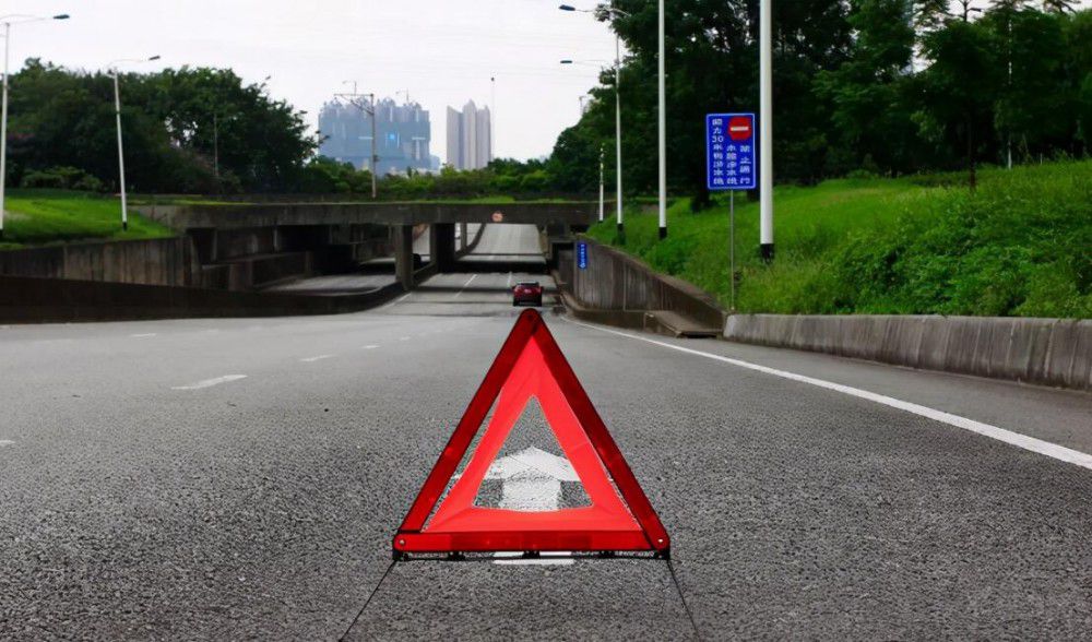 ��һС�L(zh��ng)�����{���� ��֪�@���c(di��n)��ȫ���R(sh��)