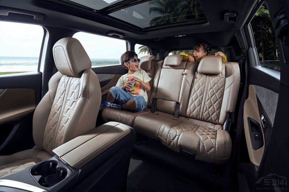 �ISGS����J�C܇����5008 �����fԪ�a�N