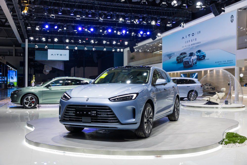 AITO����M5ϵ�����{�����ؑc܇չ����