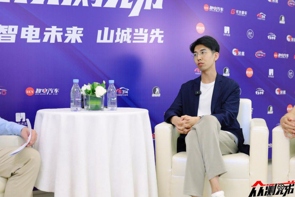 ꐹ���{ɽ����Ħ��������M���ăɘ�