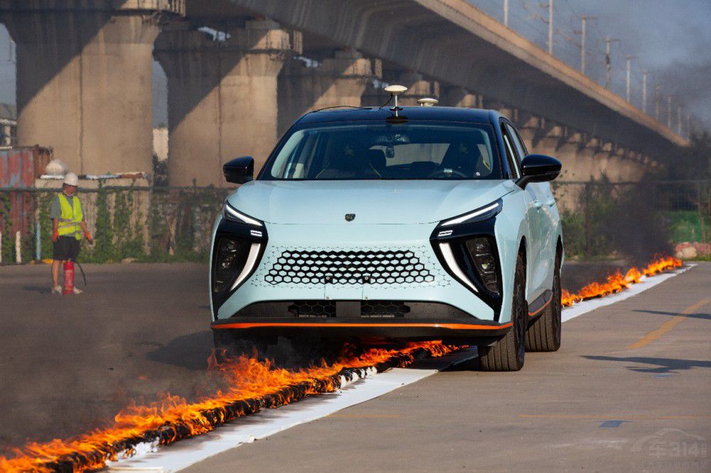 �L(f��ng)������ ����(n��i)�׿�����(zh��n)�һ��м��܇��