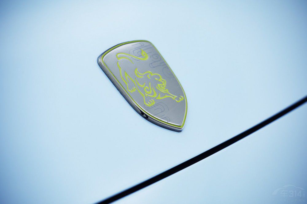 �L(f��ng)������ ����(n��i)�׿�����(zh��n)�һ��м��܇��