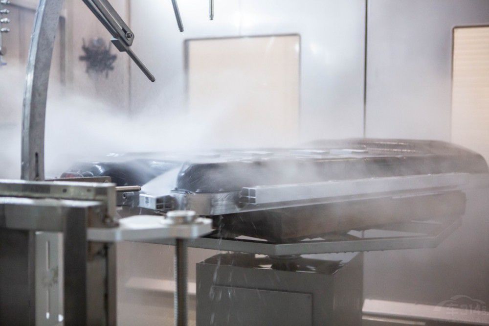 �L(f��ng)������ ����(n��i)�׿�����(zh��n)�һ��м��܇��