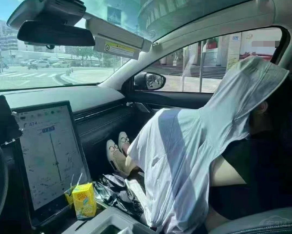 ȫ����Ļ���܇���Ư��� �@�N�O(sh��)Ӌ���u����