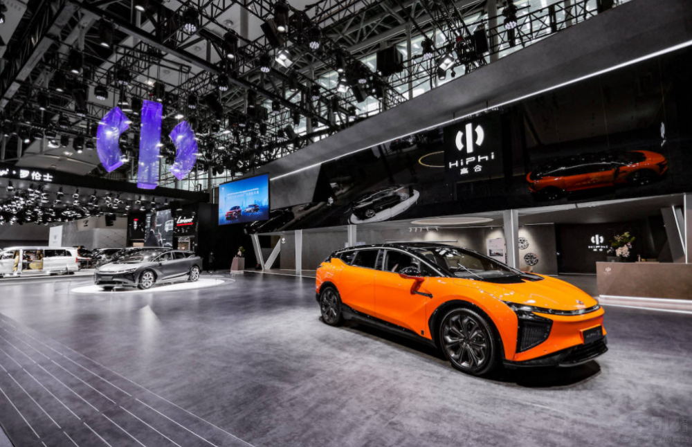 �N�����[����һ��ĸߺ� ��ʲôͻȻ���ͳ�����