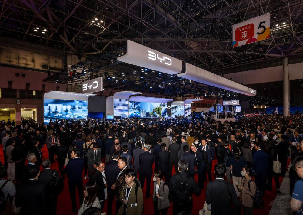 比亞迪亮相東京車(chē)展 帶來(lái)一些“中國(guó)震撼” 比亞迪亮相東京車(chē)展 帶來(lái)一些“中國(guó)震撼”