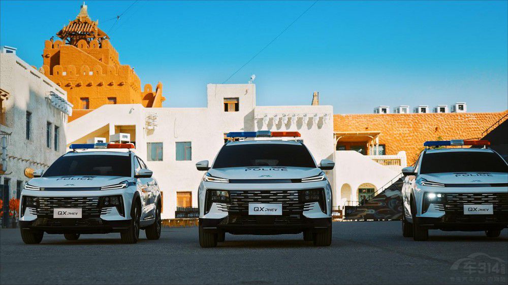 警務(wù)用車交付 江淮QX PHEV列裝公安系統(tǒng) 警務(wù)用車交付 江淮QX PHEV列裝公安系統(tǒng)