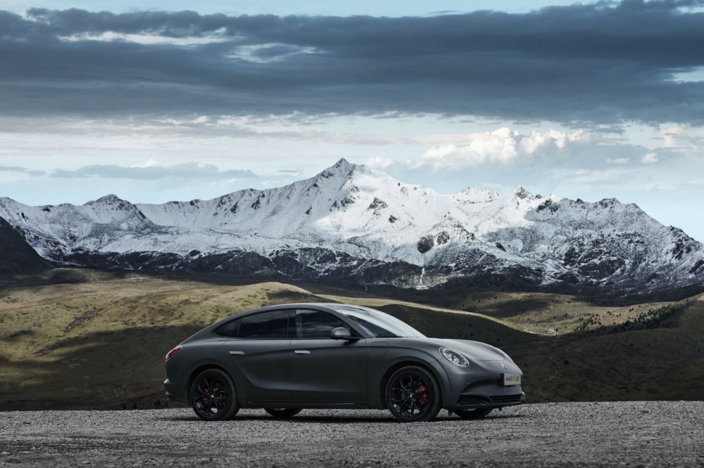 歐拉閃電貓暗夜版上市 起售價(jià)17.63萬元 歐拉閃電貓暗夜版上市 起售價(jià)17.63萬元