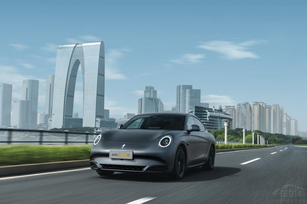 歐拉閃電貓暗夜版上市 起售價(jià)17.63萬元 歐拉閃電貓暗夜版上市 起售價(jià)17.63萬元