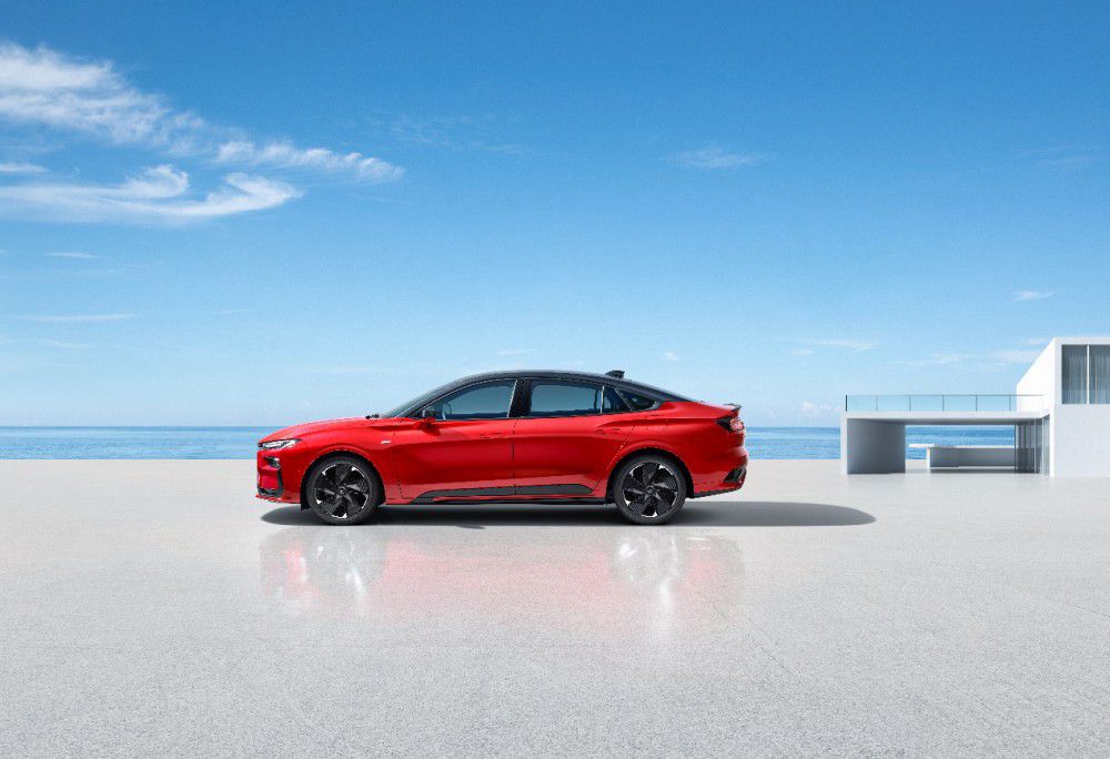 最“省”的福特蒙迪歐大馬力E-混動版上市 最“省”的福特蒙迪歐大馬力E-混動版上市