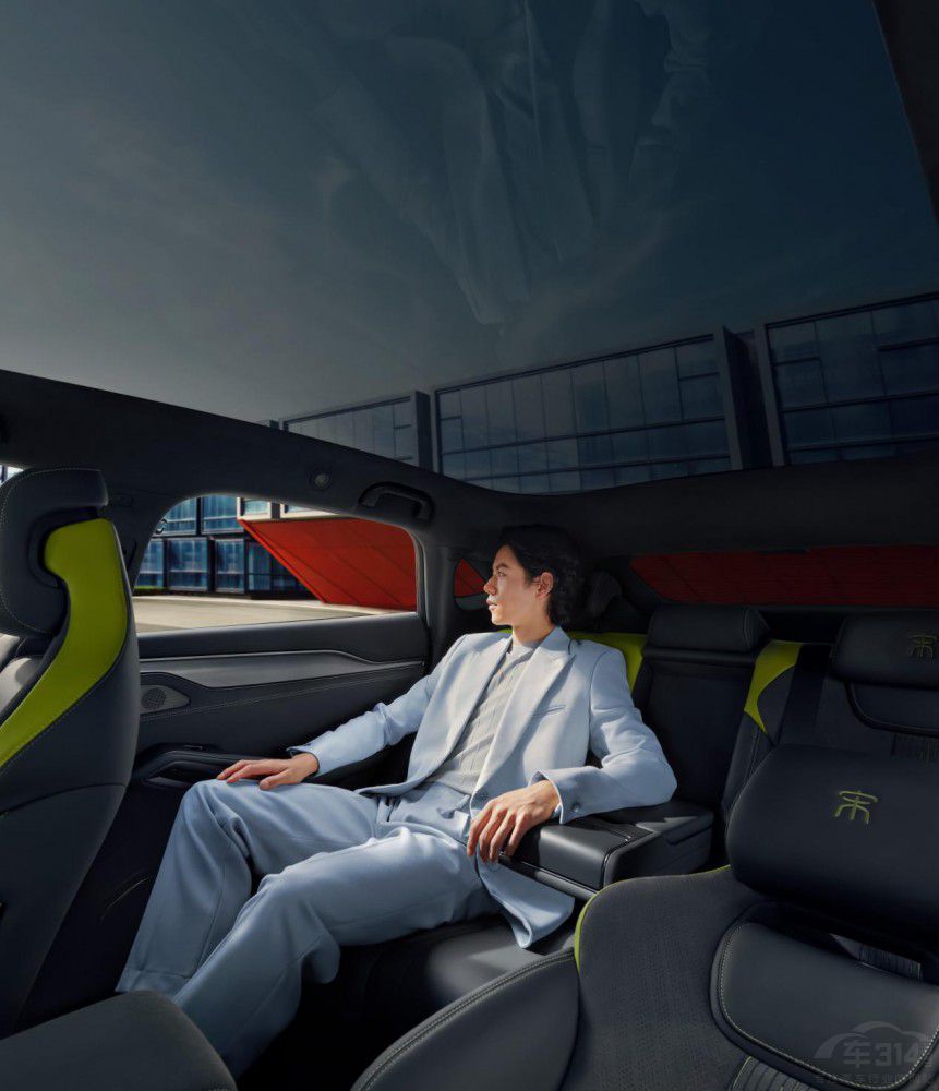 ����B��(j��)�C�bSUV��L���� 18.98�fԪ��