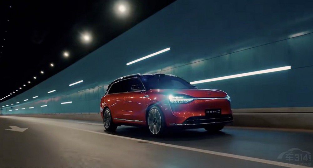 AITO����M9��ʹ�� ���˂��y(t��ng)���AƷ�Ƶ���