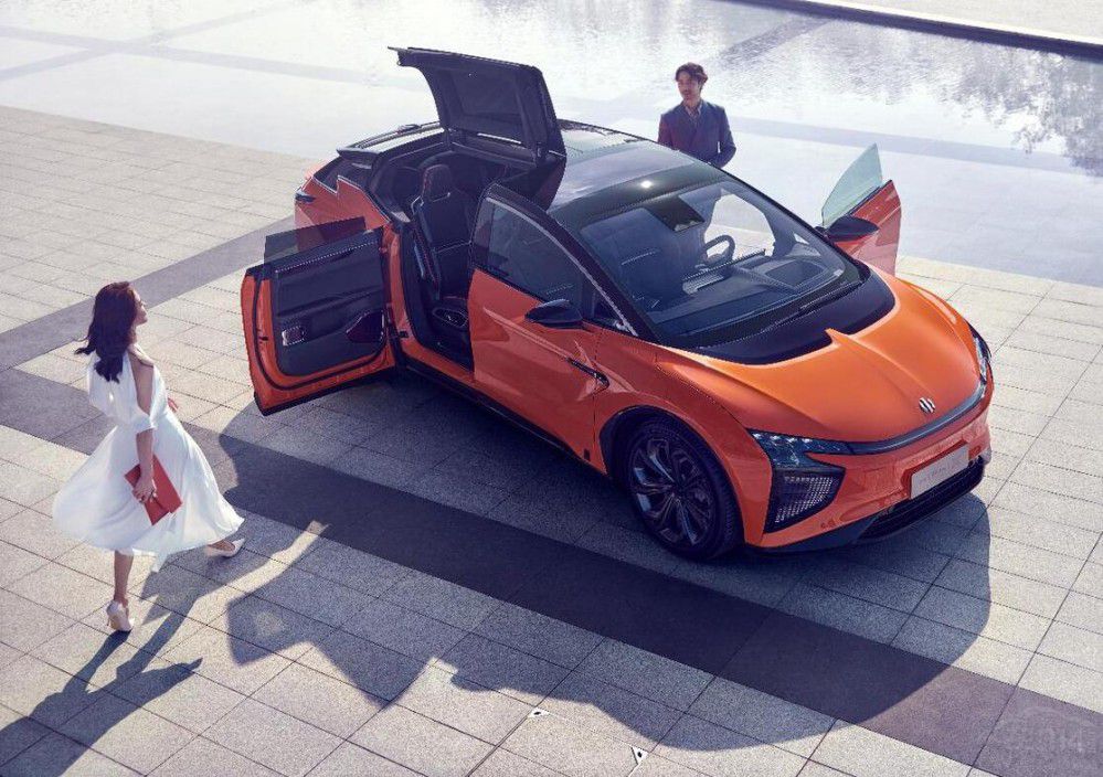 �ߺ��ZȻ������������ֻ�����v���¡���܇��