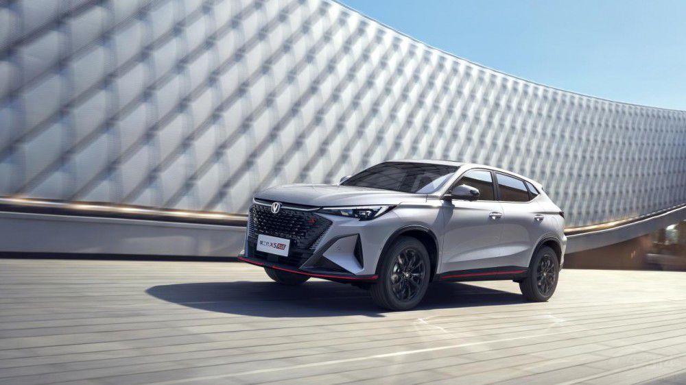 �ڶ����L(zh��ng)��X5PLUS���ڶ���X7PLUS ����