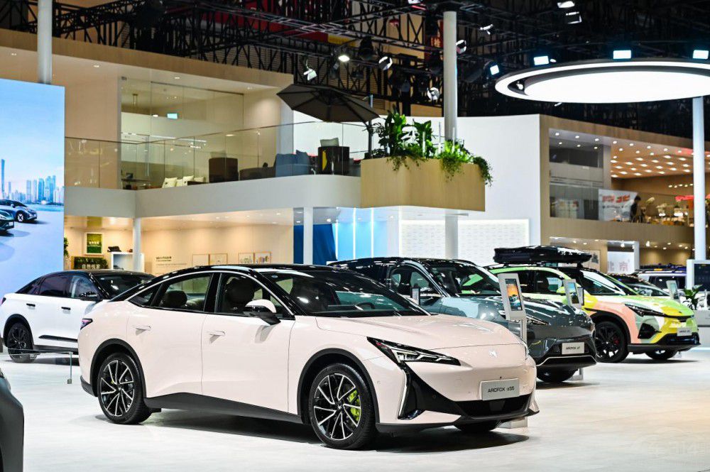 17.48�fԪ�O��������S5��ͬ��Ʒ�r֮��