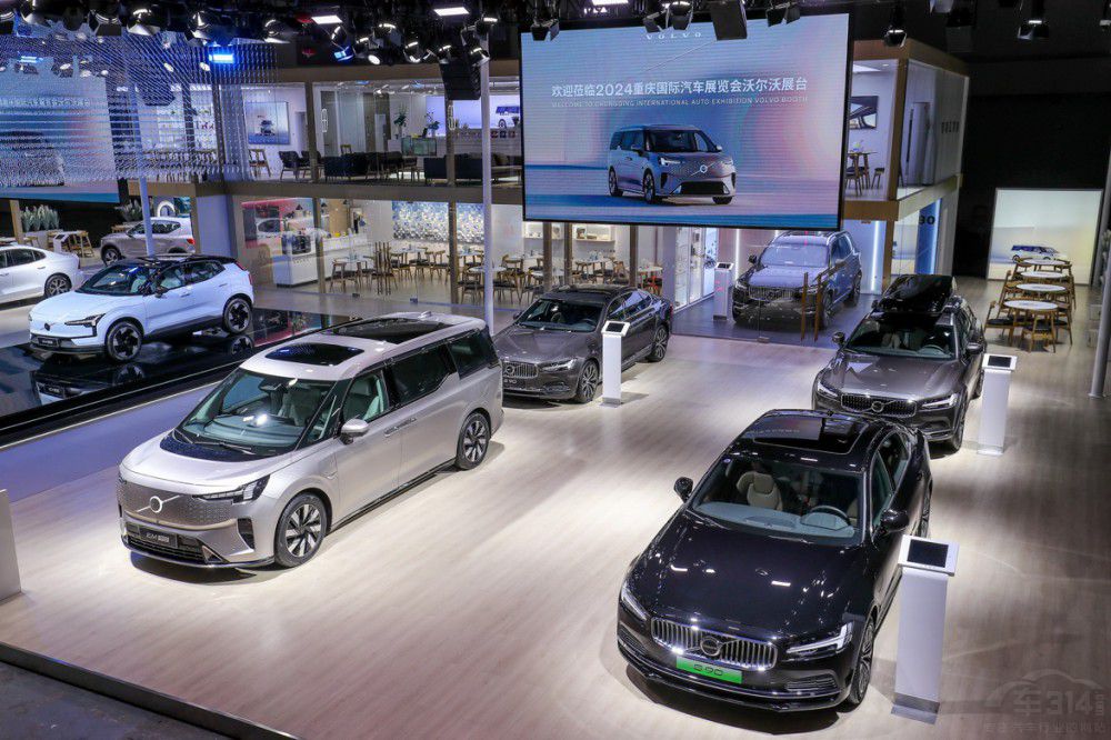 ���W���Ǹм��SUV EX30 �ؑcҫĿ����