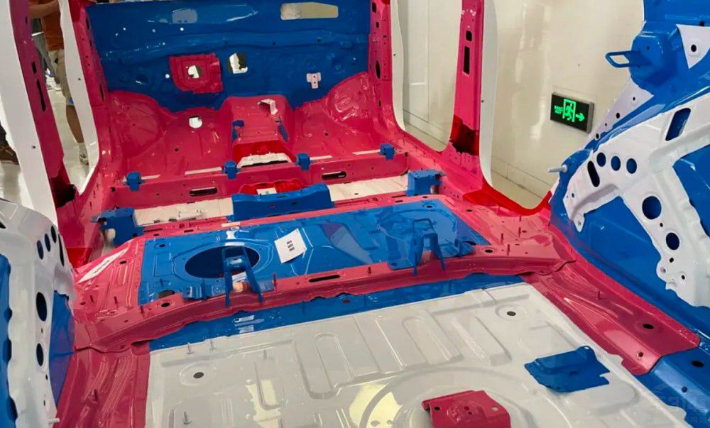 ���Կ�����һ������H6����(w��)��(sh��)�ɵĸ���(y��u)��