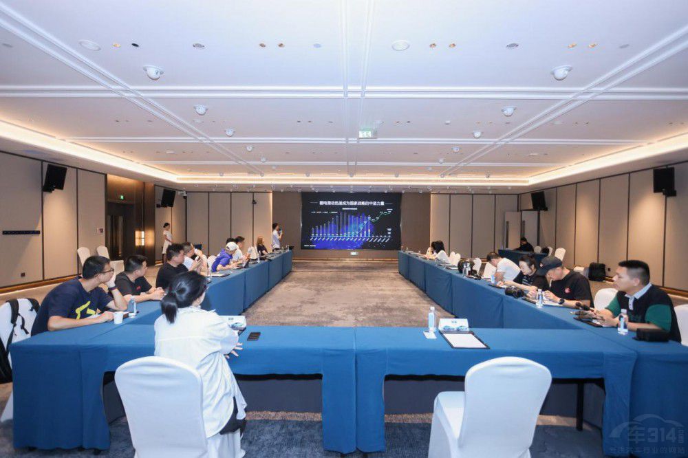 30��ý�w�_���{(di��o)���y�ٹ����ͺ�ȫ����2.9L