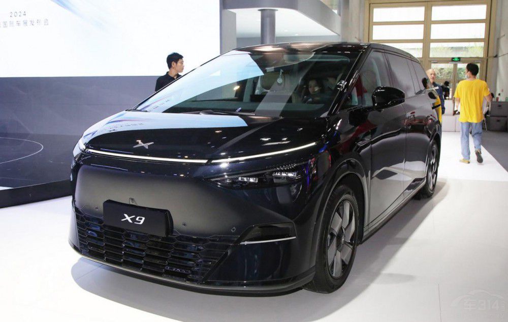 С�i��܇��ʮ�깝(ji��)�c����һ��ʮ����AI��