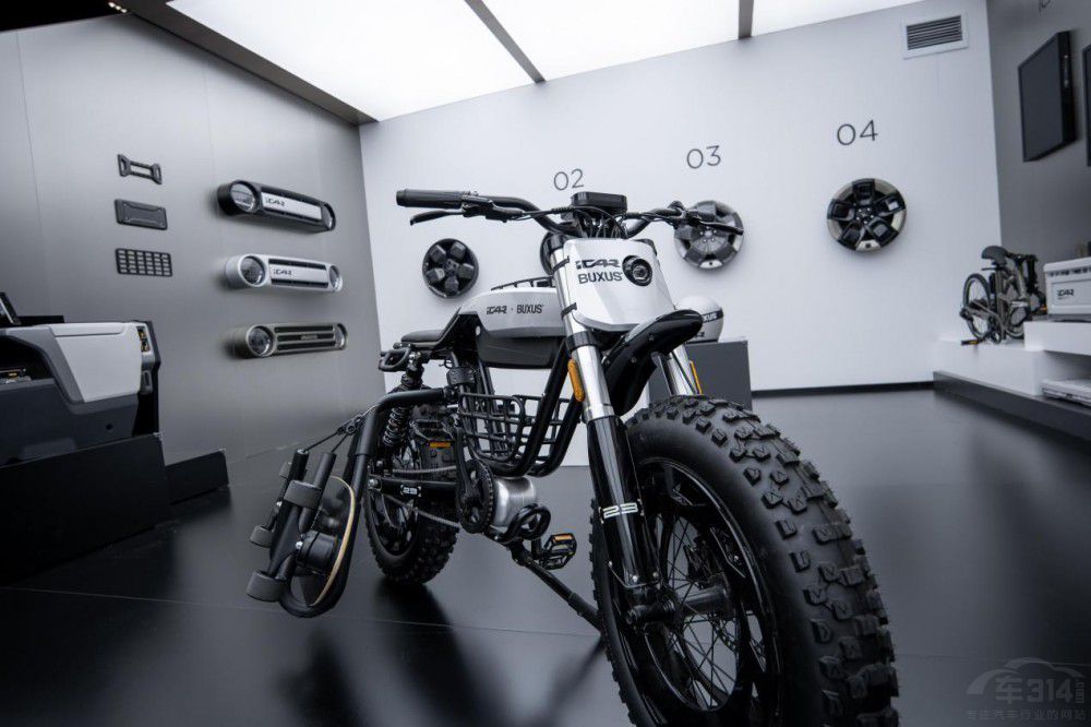 ���p�˵ĵ�һ�v܇iCAR V23��ʽ�_���A(y��)����