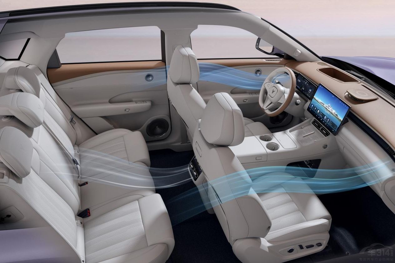 嵐圖FREE+:"極致聽(tīng)勸+體驗(yàn)覺(jué)醒" 嵐圖FREE+:"極致聽(tīng)勸+體驗(yàn)覺(jué)醒"