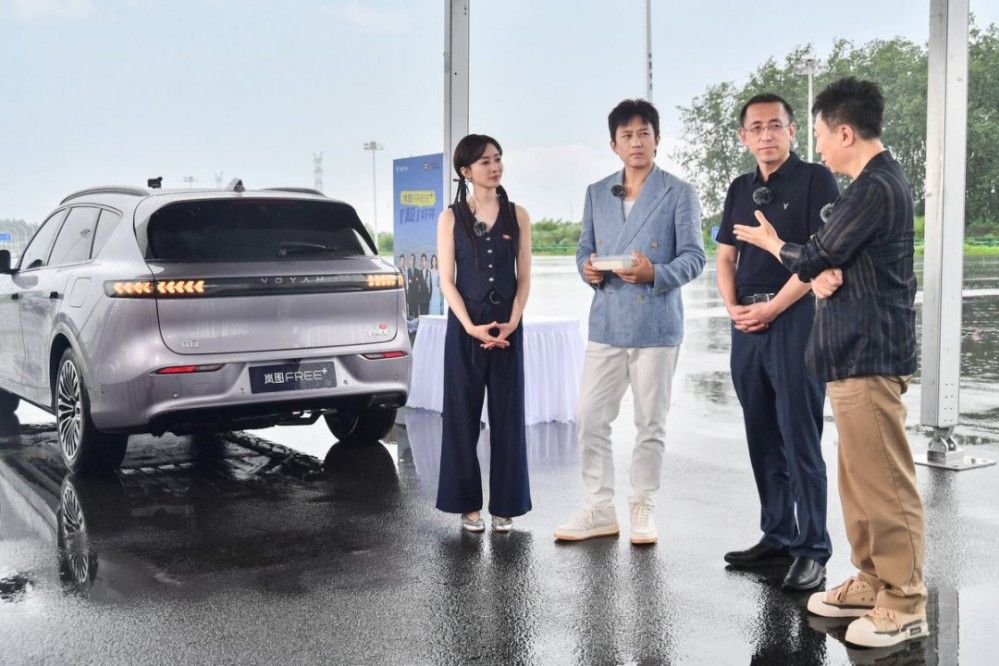 �߶�SUV�Ј�׃�죡���DFREE+ 22.99�f��