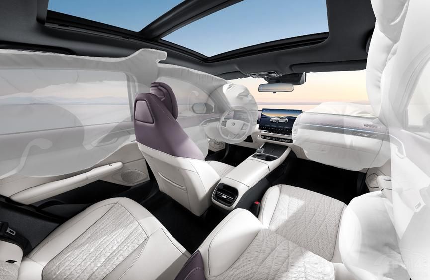 全球智能家轎新標(biāo)桿 長(zhǎng)安第四代逸動(dòng)上市 全球智能家轎新標(biāo)桿 長(zhǎng)安第四代逸動(dòng)上市