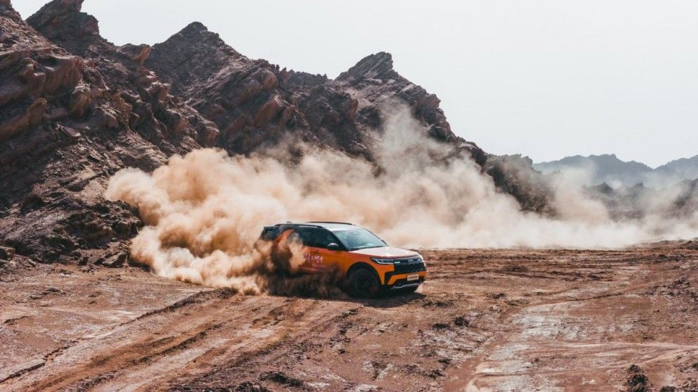 ��Խ����֮��������̽�U(xi��n)�߄�(chu��ng)ȫ�����¼o(j��)Ԫ