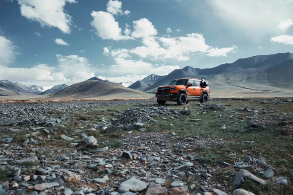 �����AԽҰ������(bi��o)����ʽ�^�����v�MG700����